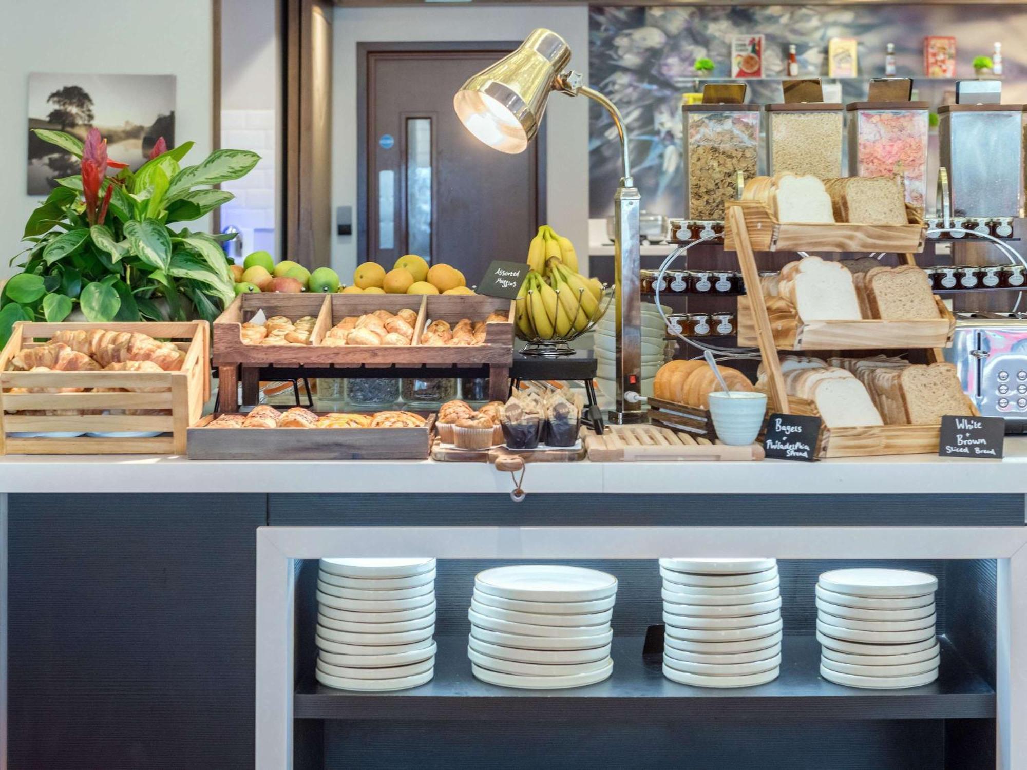 Mercure Haymarket 4*