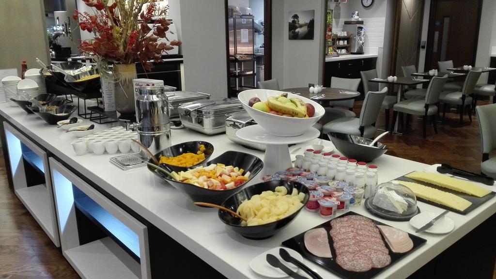 Mercure Haymarket Hotel 4*