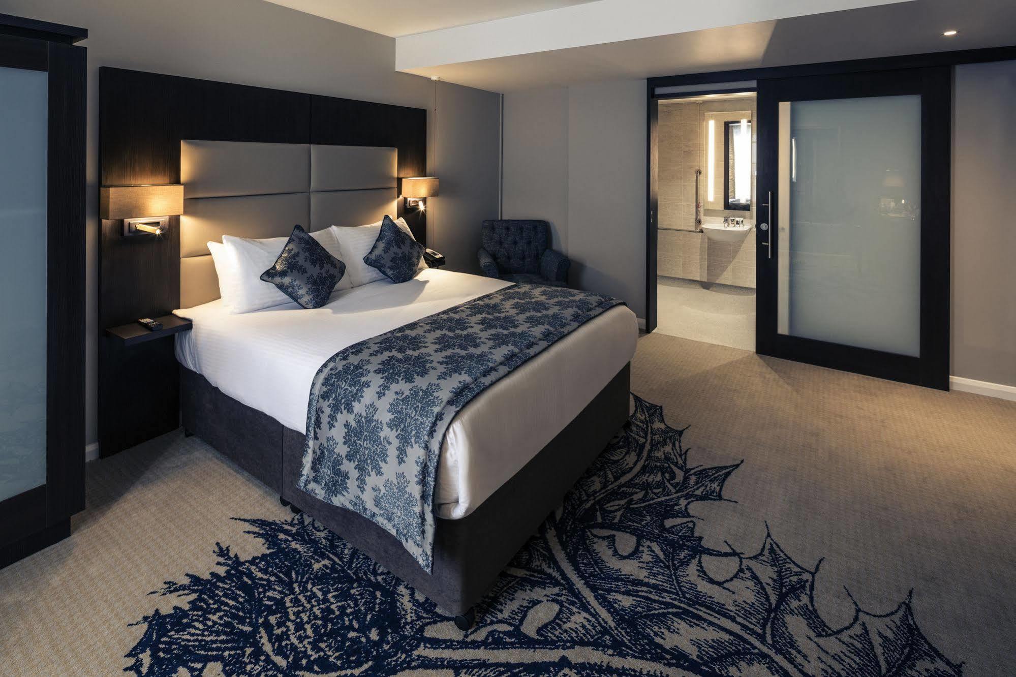 Mercure Haymarket Hotel 4*