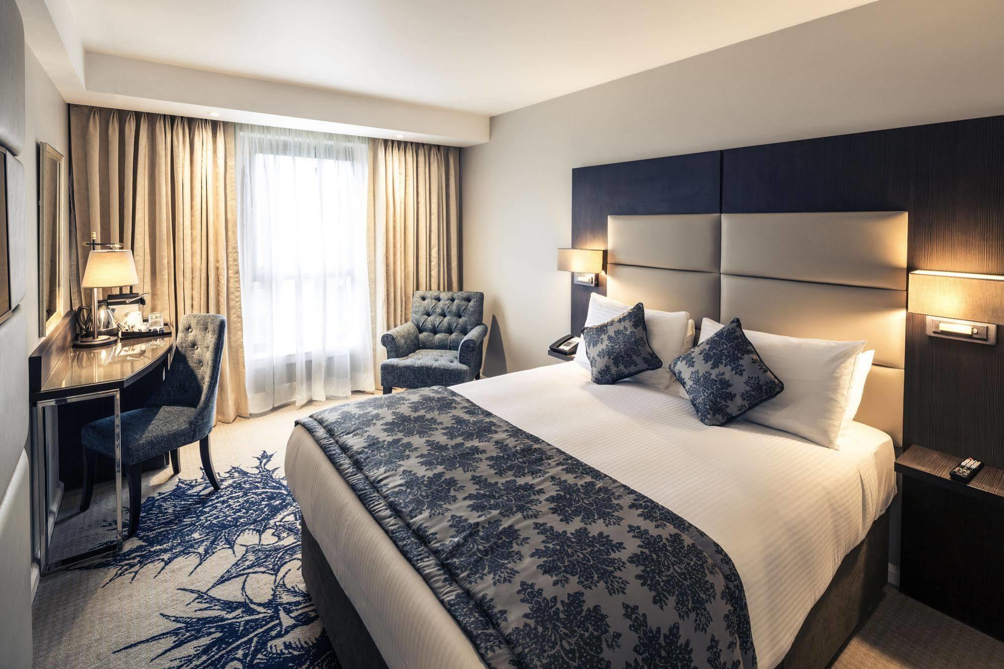 Mercure Haymarket 4*